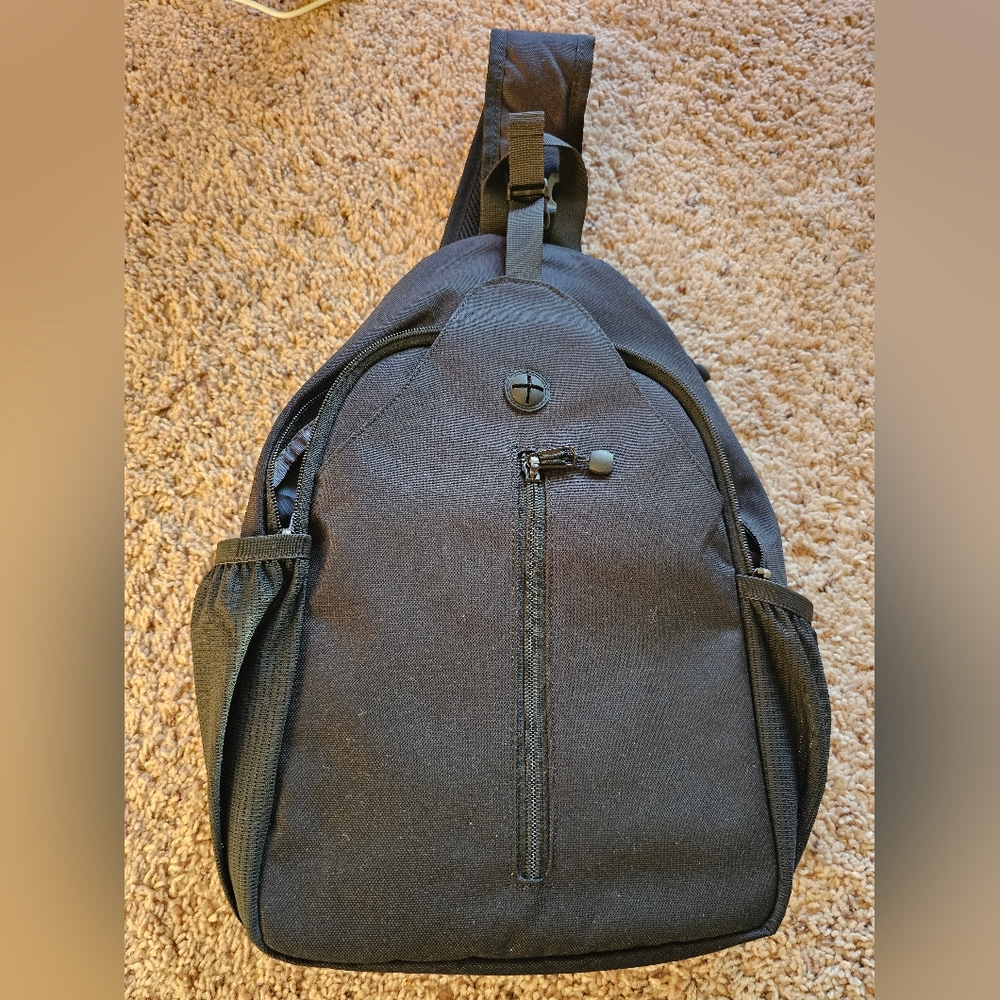Stylish Black Unisex Conceled Carry Front Sling Bag. NWOT